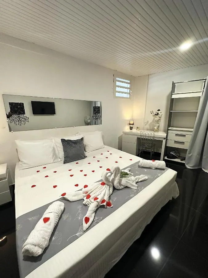 דירה Appartement Charmant A Sainte Rose 60M² + Piscine גוואדלופ