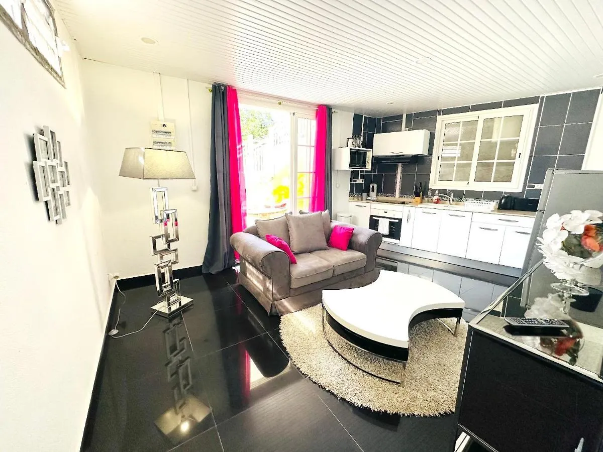 דירה Appartement Charmant A Sainte Rose 60M² + Piscine גוואדלופ