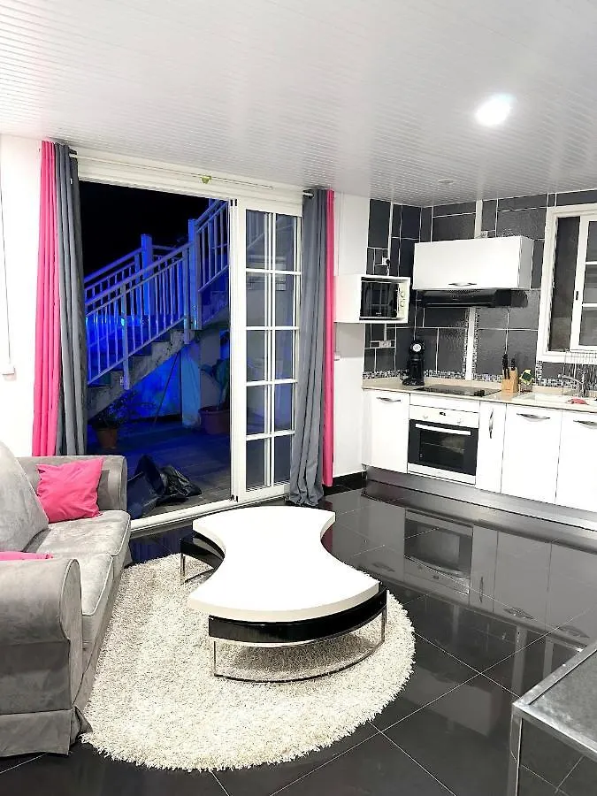 Lägenhet Appartement Charmant A Sainte Rose 60M² + Piscine