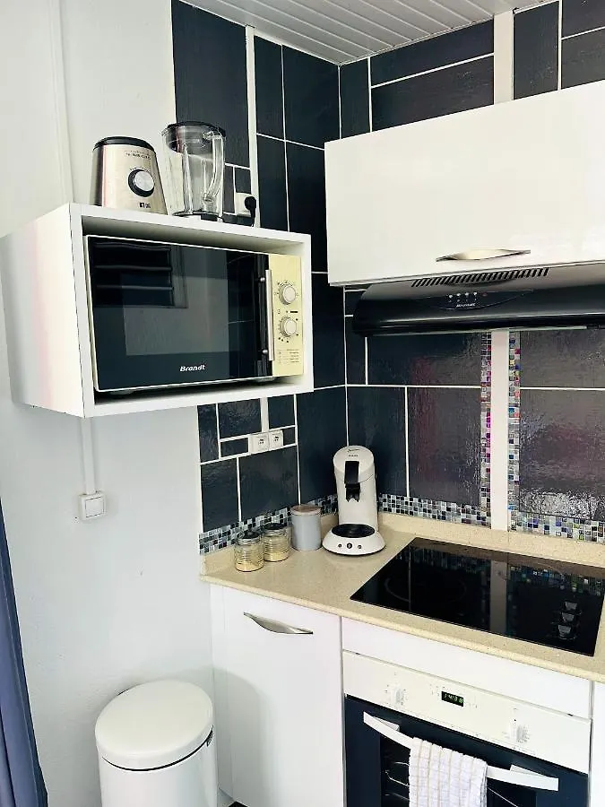 Lägenhet Appartement Charmant A Sainte Rose 60M² + Piscine
